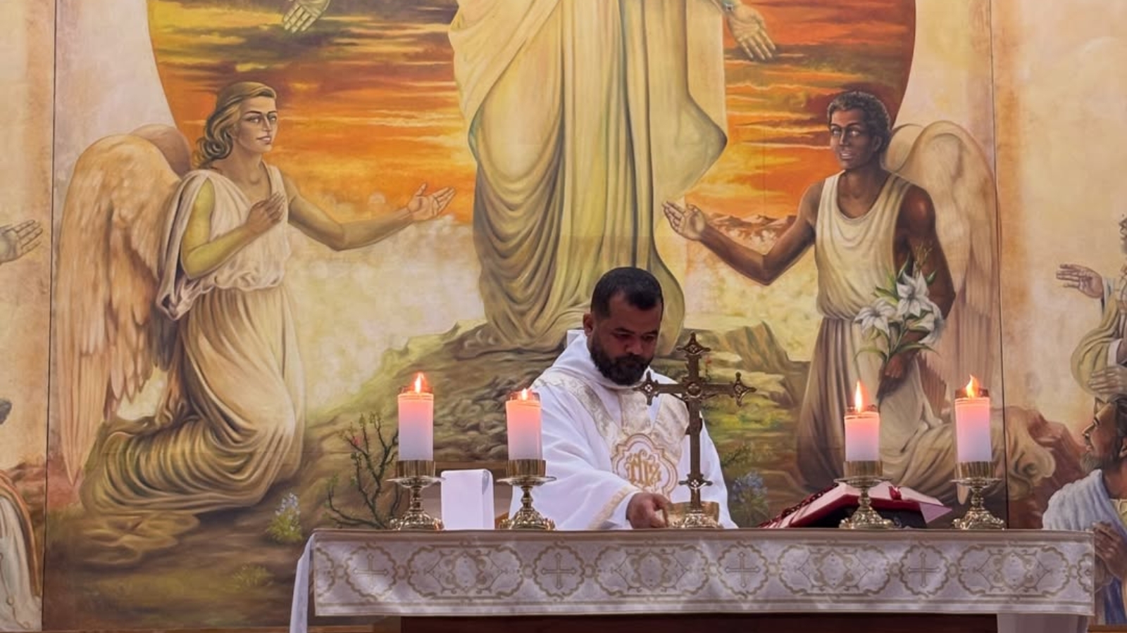 CERCO DE JERICÓ Venha como está, Deus faz o resto!Iniciamos as quebras das muralhas, dia 18 às 1