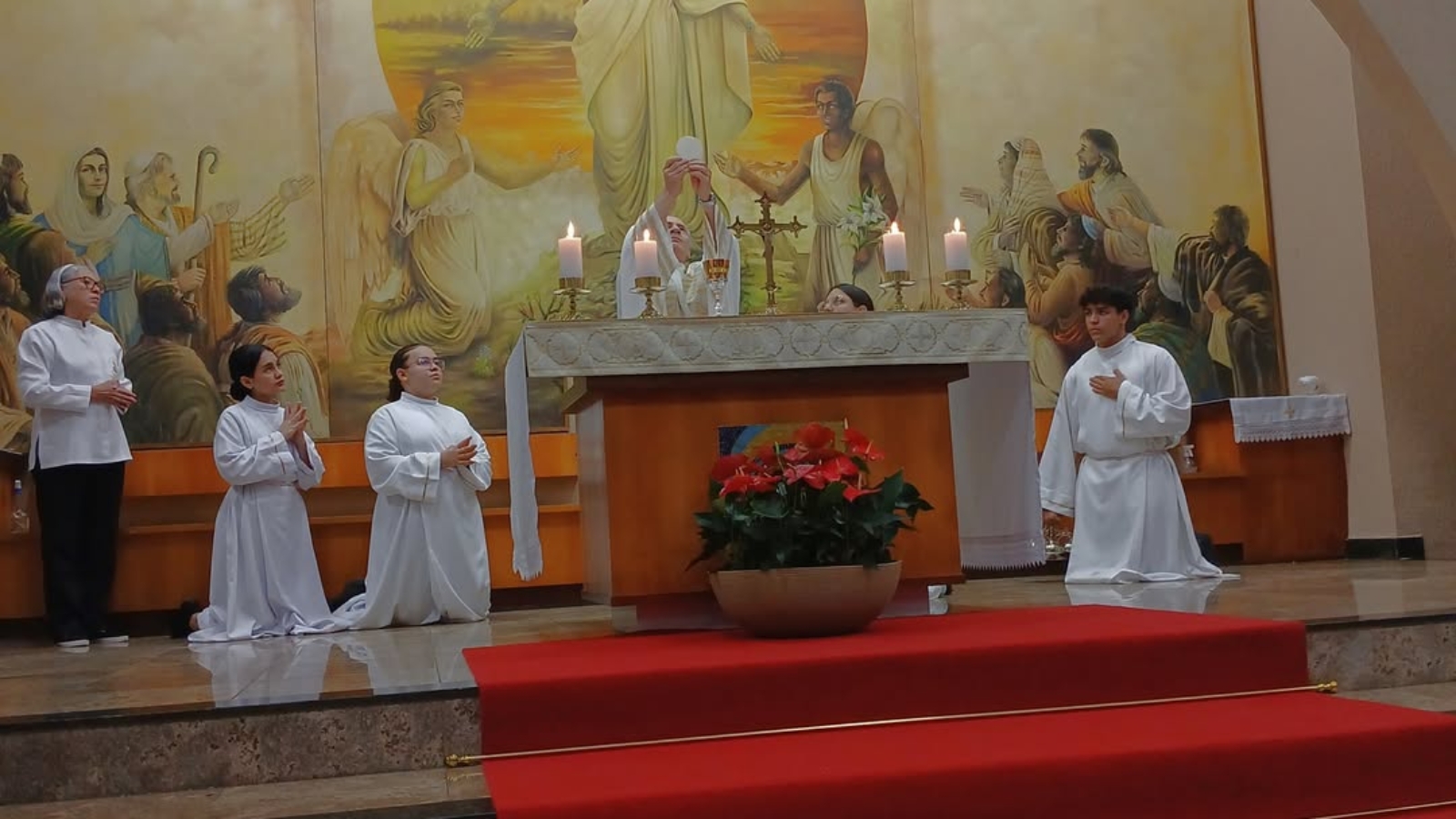 Tríduo ao Sagrado Coração de Jesus1º dia – O Coração de Jesus é fonte inesgotável de misericórdi (6)