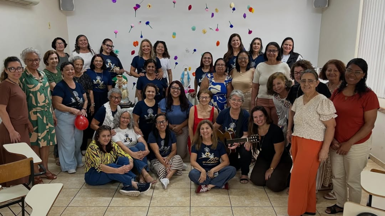 ✨ Uma manhã marcada pela fé, amor e espiritualidade! 💙🙏Neste domingo, vivemos um momento muito