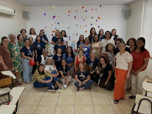 ✨ Uma manhã marcada pela fé, amor e espiritualidade! 💙🙏Neste domingo, vivemos um momento muito
